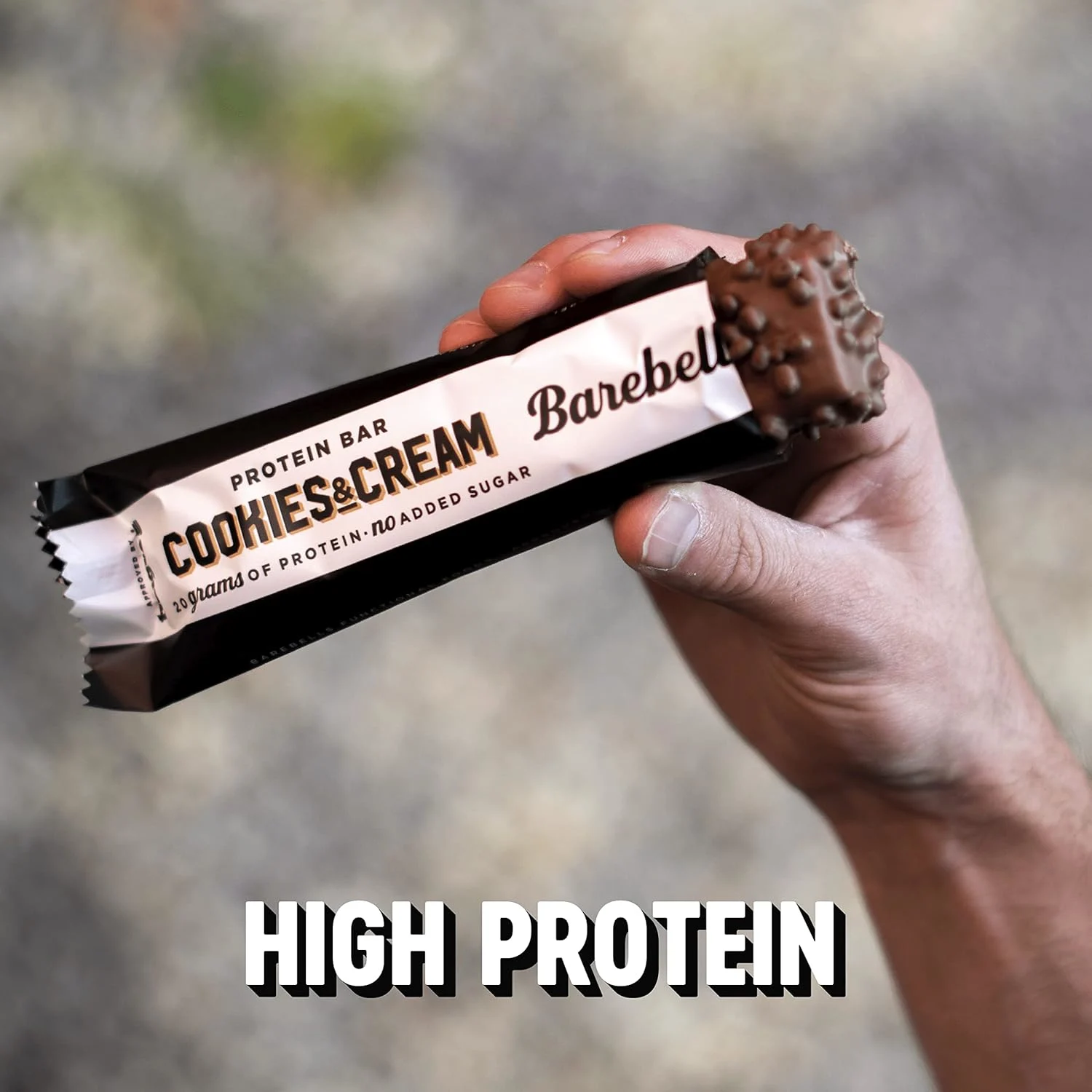 Barebells Cookies & Cream Protein Bar - 20g Protein - Image 3