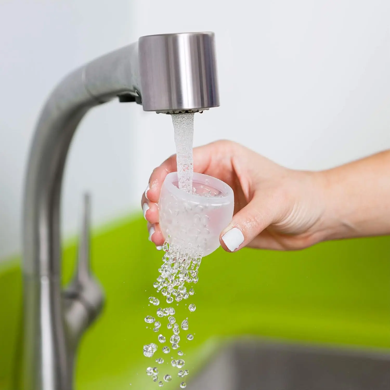 The Boon Pulp baby feeder allows infants and toddlers to safely self-feed on fruits and vegetables while providing soothing teething relief.