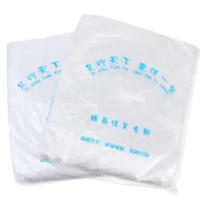 Transparent disposable pedicure liners are thick, waterproof, and leakproof, providing a comfortable and hygienic foot spa experience at home or in a salon.