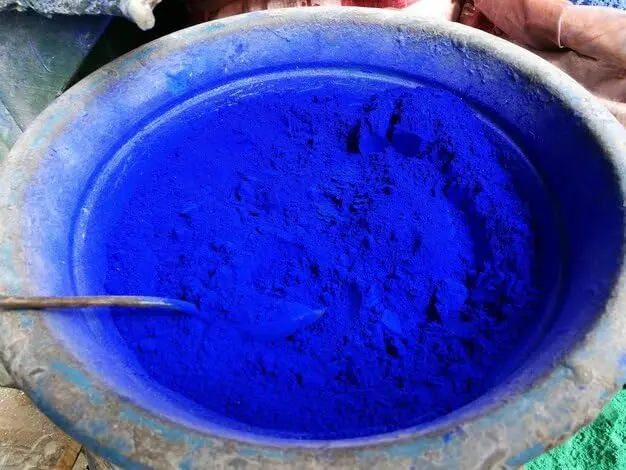 Moroccan Nila bath salt provides a fresh and natural aromatherapy experience for a calming and relaxing body and foot spa, offering stress relief and promoting a good night's sleep.