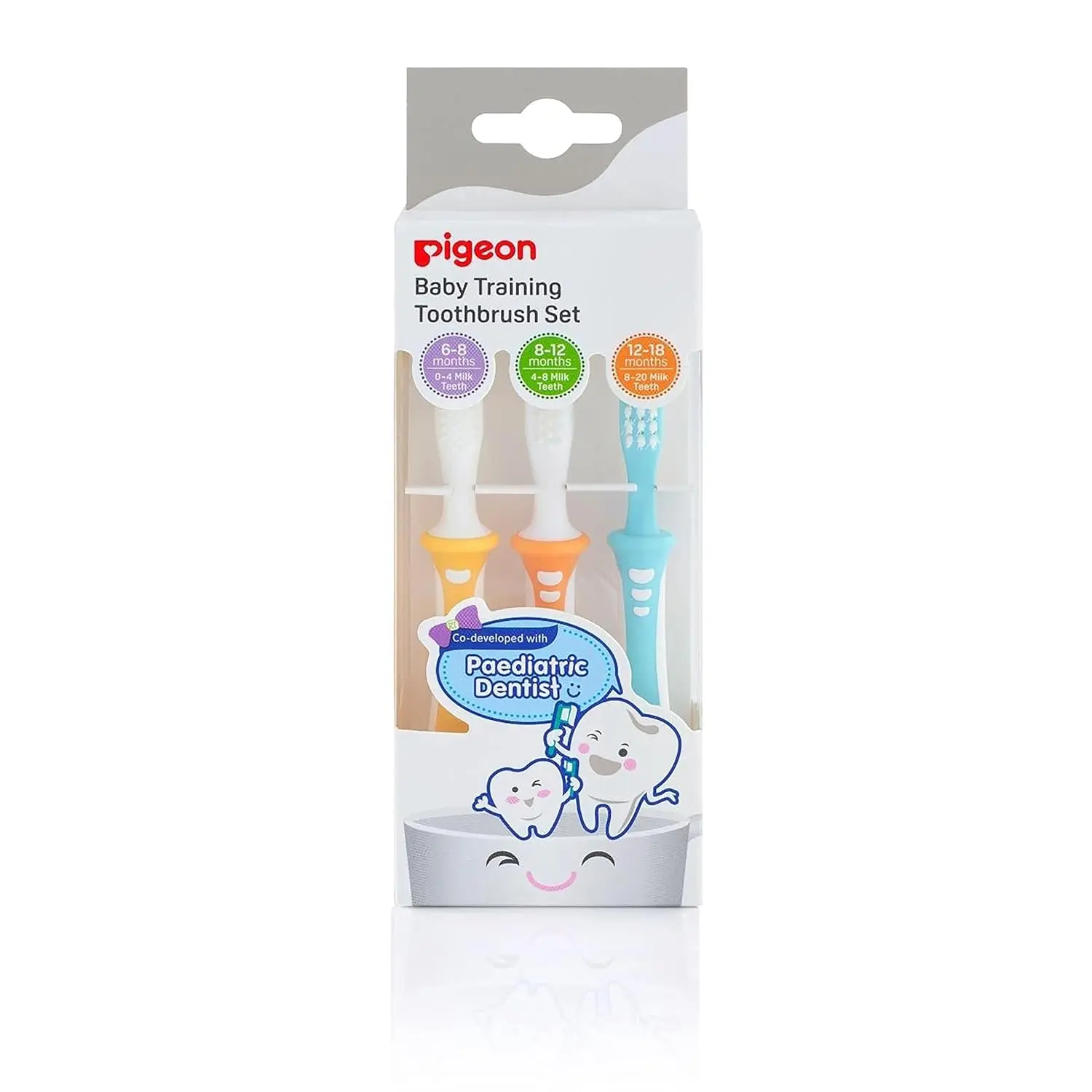 This Pigeon baby training toothbrush features extra soft bristles for gentle cleaning of a 12-18 month old's milk teeth and gums.