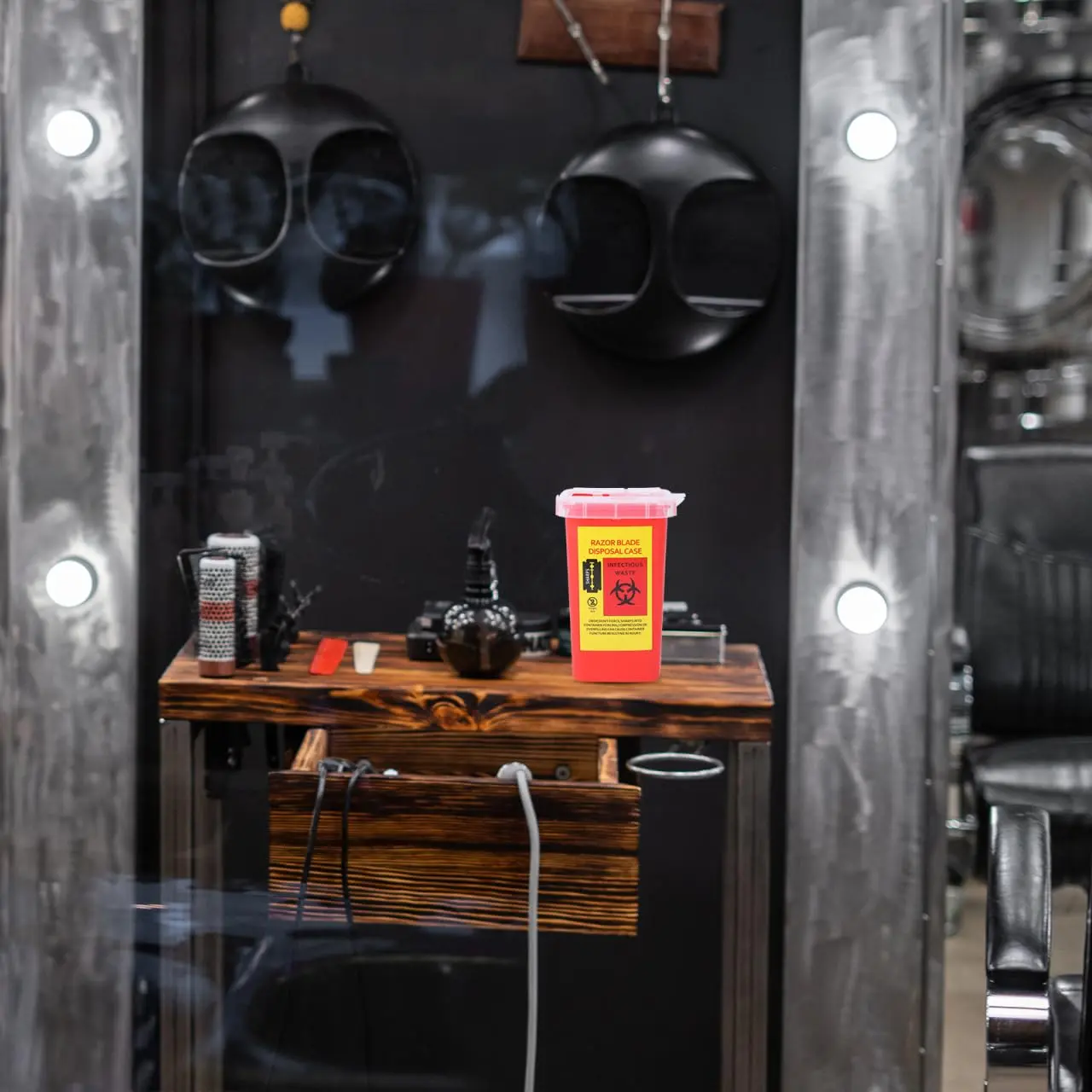 Razor Blade Disposal Case Barber Shop Container - Image 5