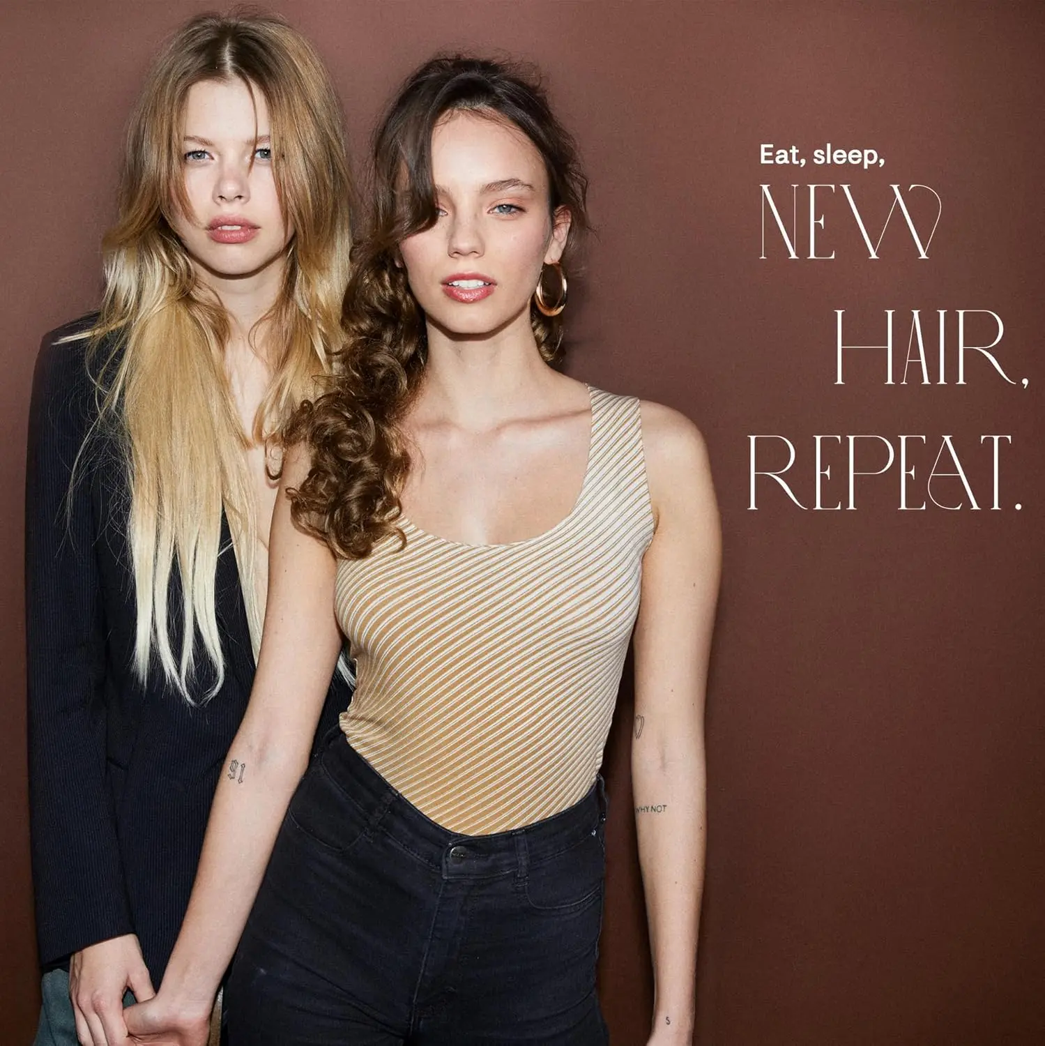 This is a 20 inch red heat-resistant synthetic ponytail extension with a clip, perfect for adding volume and length.