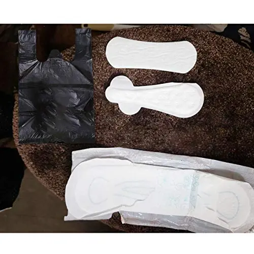 These black KRIZJUES sanitary disposal bags with handles are made of high-quality HDPE material, perfect for discreetly disposing of sanitary napkins, tampons, or other small waste items at home, the office, or while traveling.