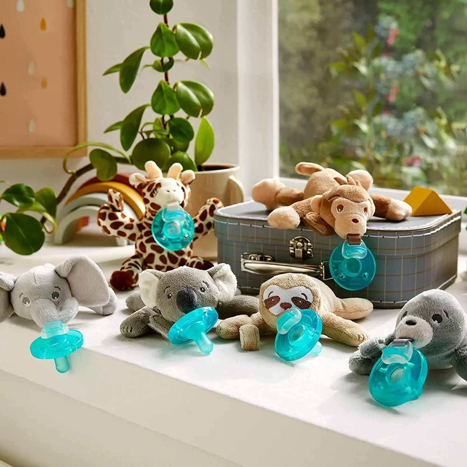 The AVENT Philips Soothie Snuggle features a detachable Soothie pacifier attached to a plush koala, making it easy for babies to find and hold onto their pacifier.