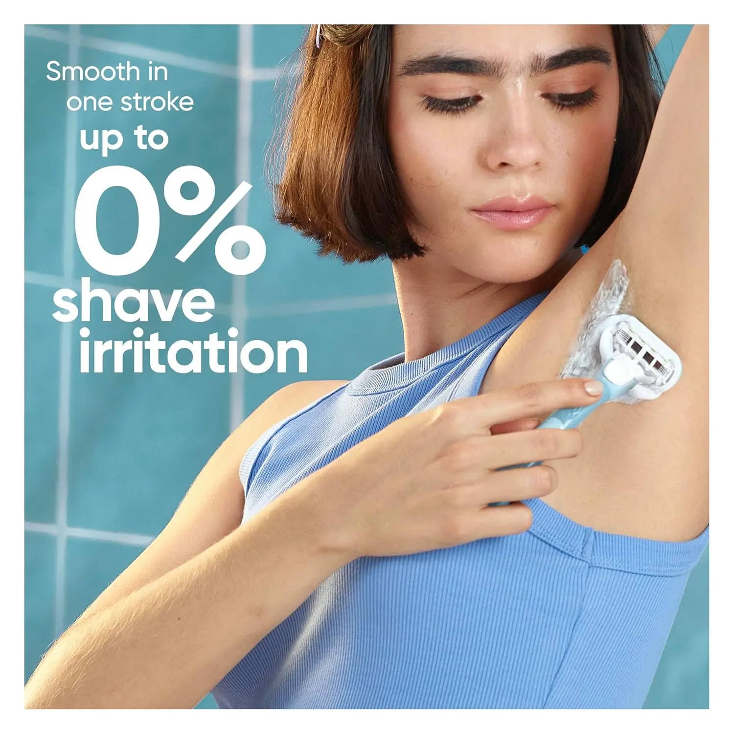Four Gillette Venus Smooth women's razor blade refills with three built-in blades for a quick, soft shave, featuring a blue indicator strip and protective elastomer comfort cushions.