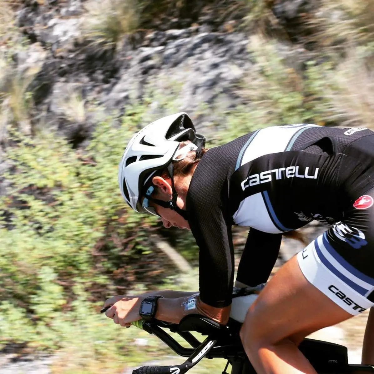 Athlete sweat test kit for hydration and electrolyte analysis, helping optimize performance and prevent cramping.