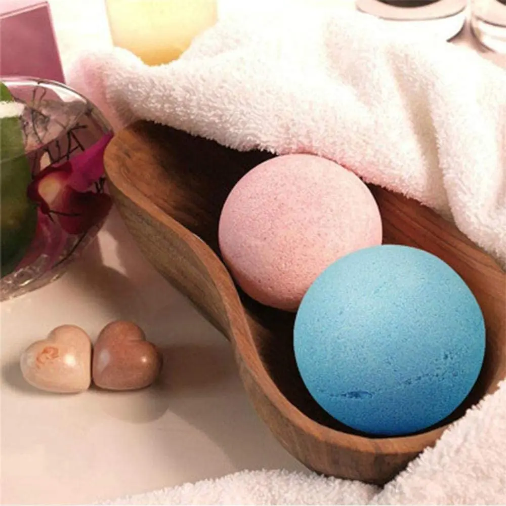 This bath bomb gift set features six natural bath fizzers designed to leave you feeling relaxed, restored, and rejuvenated.