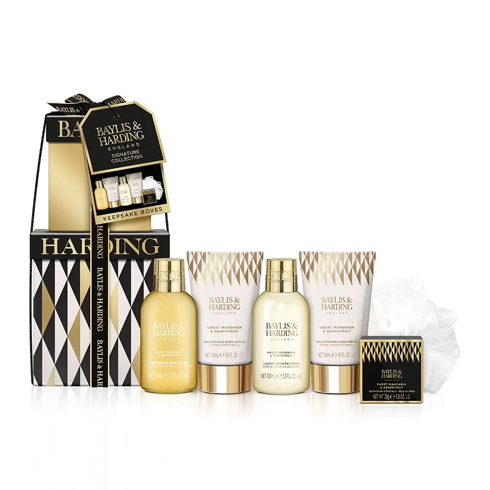 This Baylis & Harding Sweet Mandarin & Grapefruit vegan gift set includes luxury hand and body toiletries and a body polisher, all beautifully packaged in recyclable plastic-free packaging.