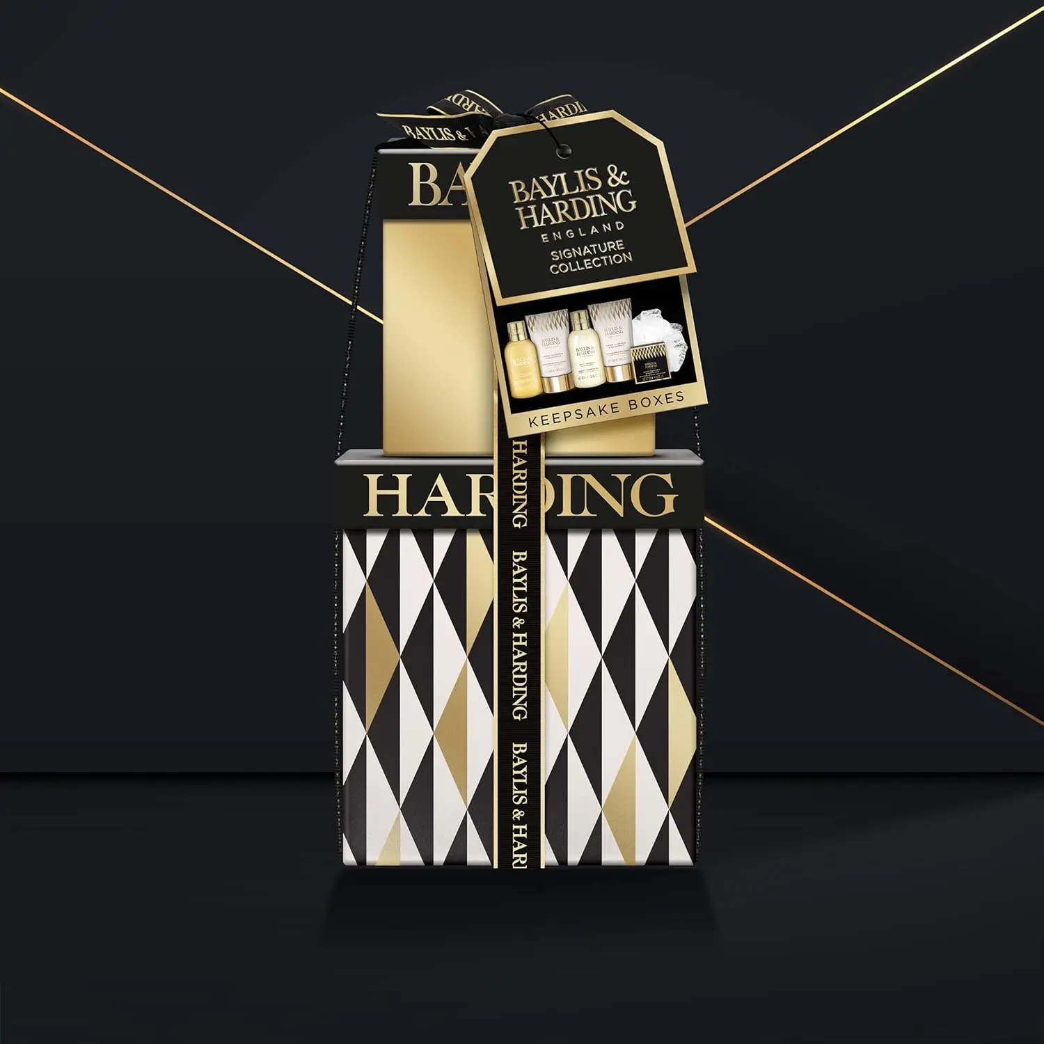 This Baylis & Harding Sweet Mandarin & Grapefruit vegan gift set includes luxury hand and body toiletries and a body polisher, all beautifully packaged in recyclable plastic-free packaging.