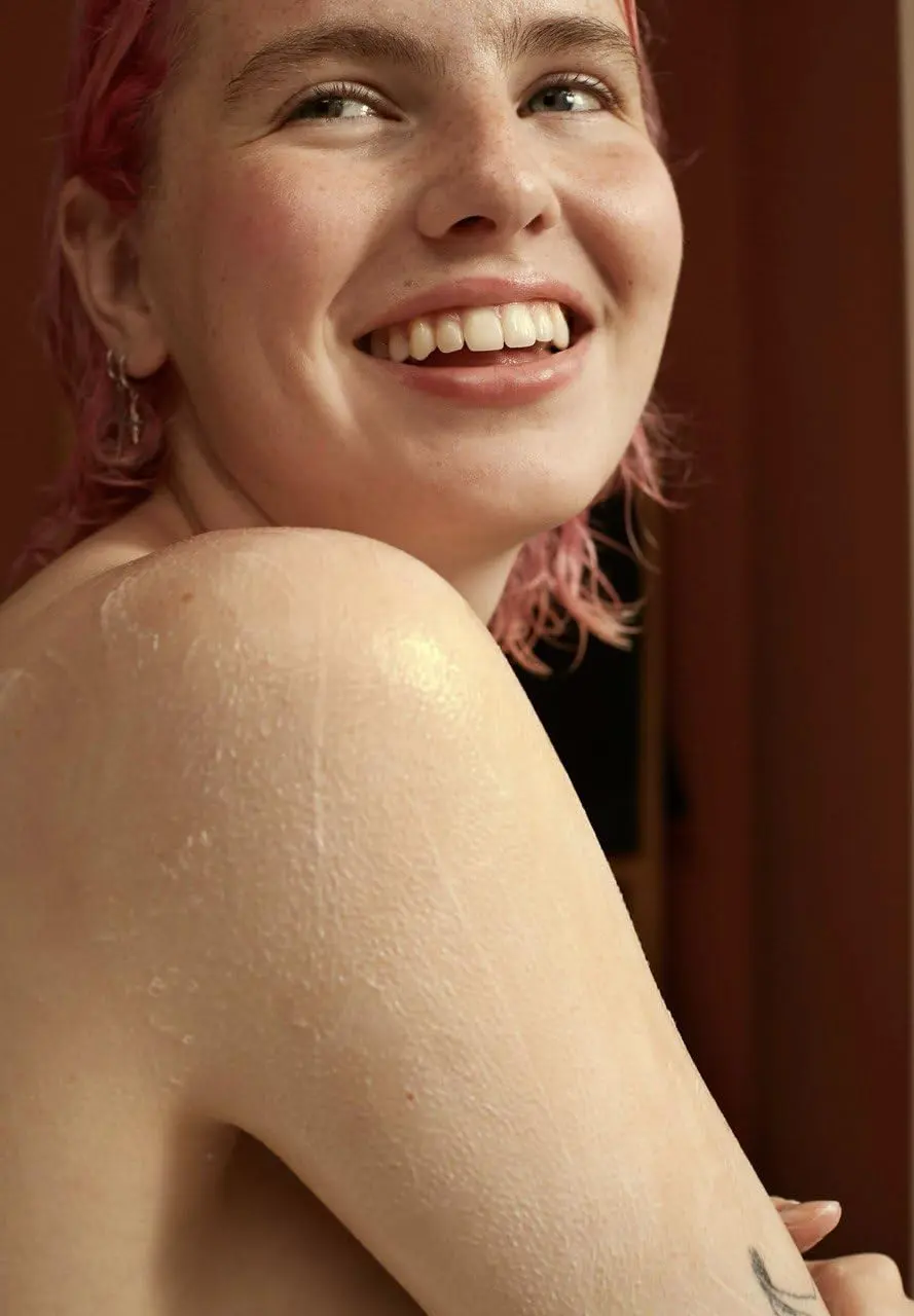 The Body Shop Almond Milk and Honey gift set for sensitive skin includes shower cream, body yogurt, hand balm and a soft sponge, all vegan and cruelty-free.