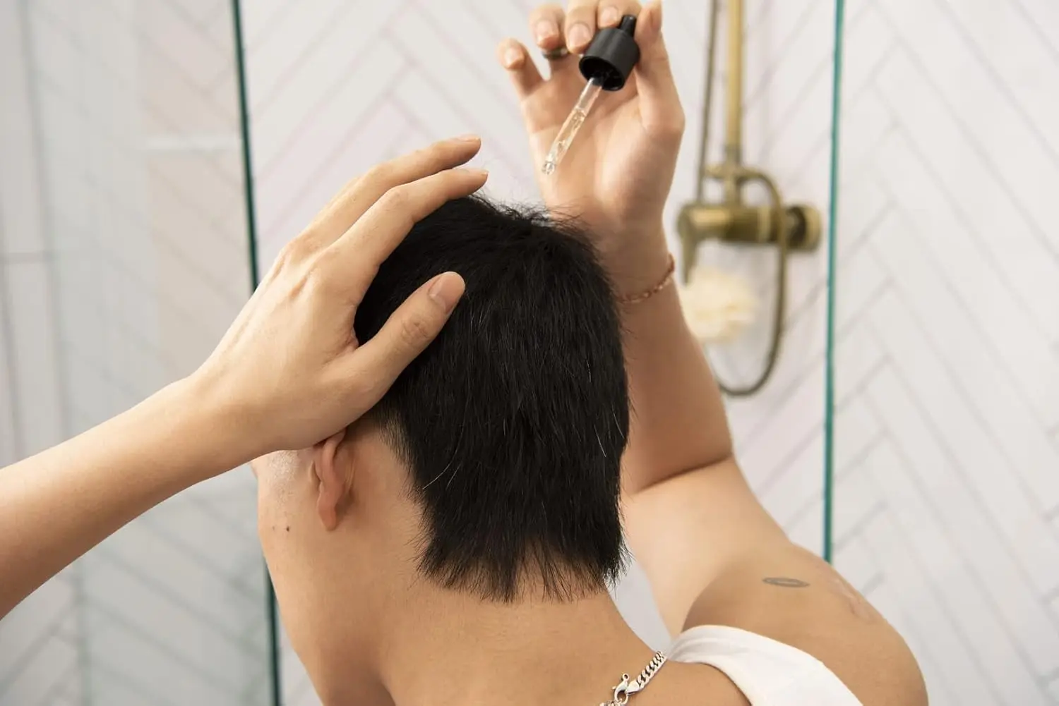 The Body Shop Ginger Scalp Serum nourishes and rebalances the scalp, enriched with ginger essential oil, white willow and birch bark extracts to soothe dry, flaky scalps.