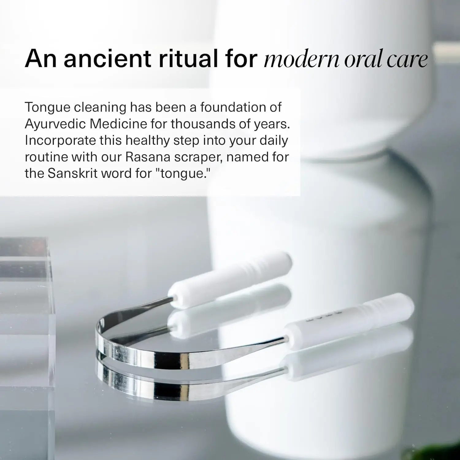 This stainless steel Boka tongue scraper effectively removes buildup, promoting fresh breath and healthier taste buds with its ergonomic design, and comes with a linen travel pouch.