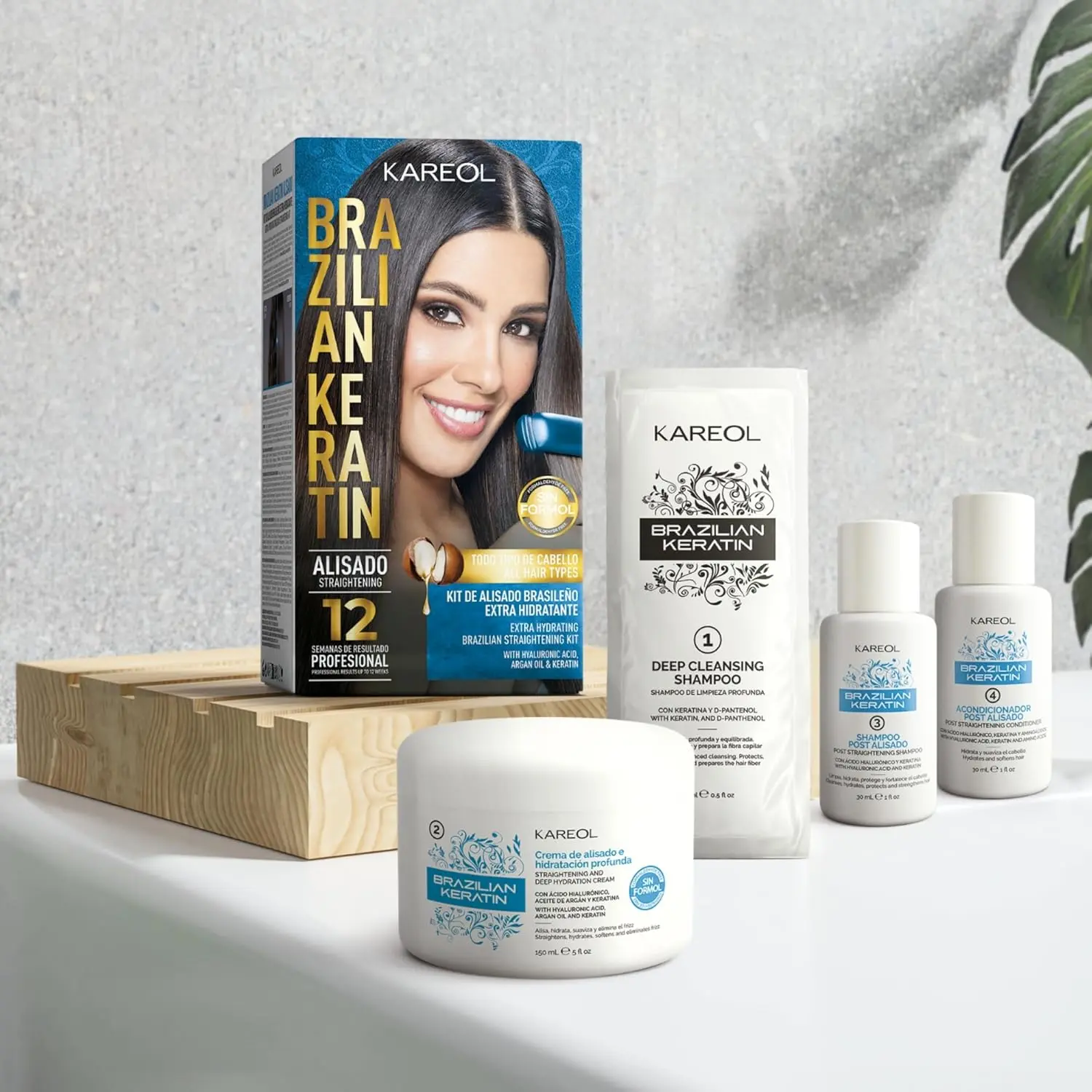 Authentic Future Cosmetics Brazilian Keratin Kit Alisado Extra Hidratant provides hair straightening, deep hydration, and a feeling of well-being, ideal for travel and convenient use.