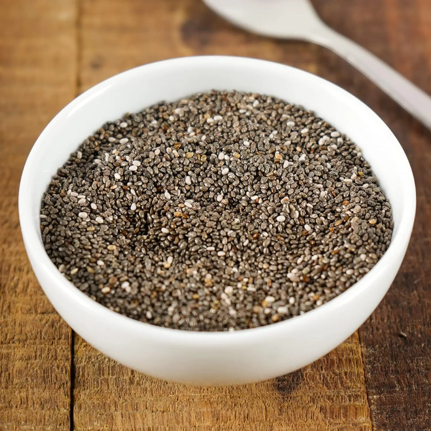 100 grams of chia seeds for health and weight management.