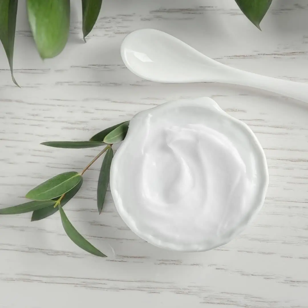 This pack of three 1000ml Dove body washes with integrated pumps is dermatologically tested and deeply nourishes skin with its ultra-gentle, 1/4 moisturising formula.