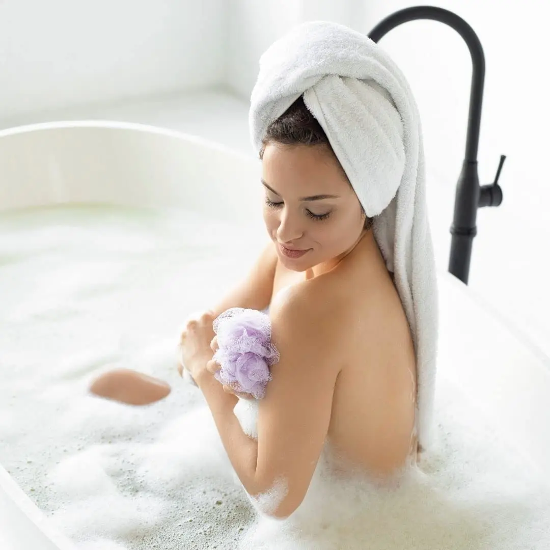 This pack of three 1000ml Dove body washes with integrated pumps is dermatologically tested and deeply nourishes skin with its ultra-gentle, 1/4 moisturising formula.