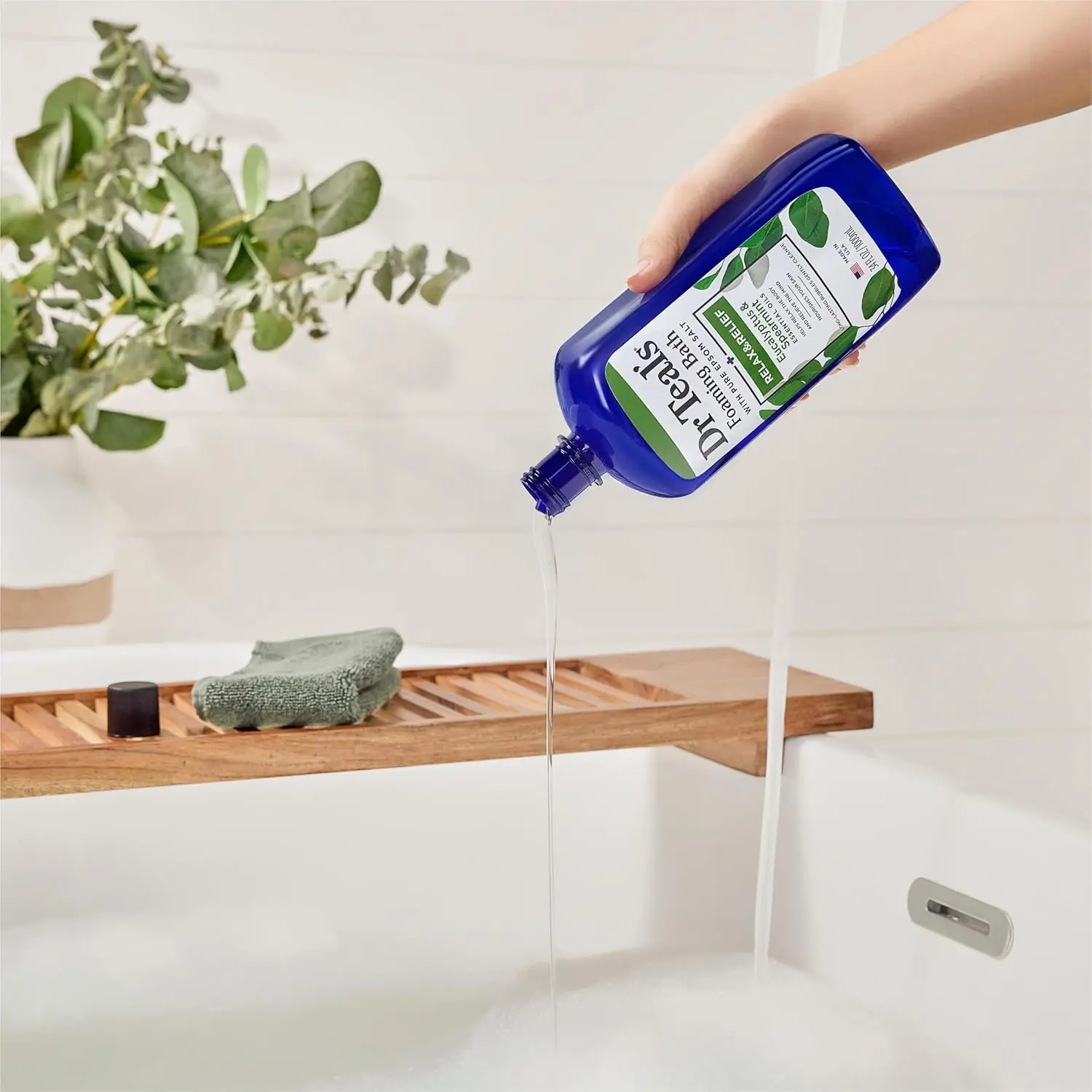 Dr Teal's Eucalyptus and Spearmint Foaming Bath with Epsom Salt helps relax the mind and refresh skin, perfect for your self-care routine.