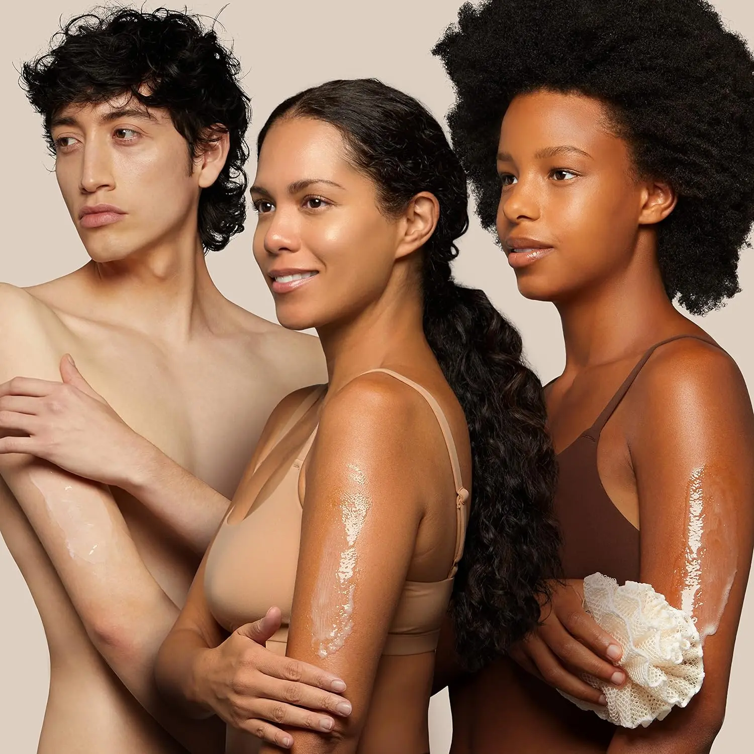 Dr Teal's Lavender Epsom Salt Body Wash moisturizes and conditions skin with aloe vera and shea butter while revitalizing tired muscles and promoting relaxation for a better night's sleep.