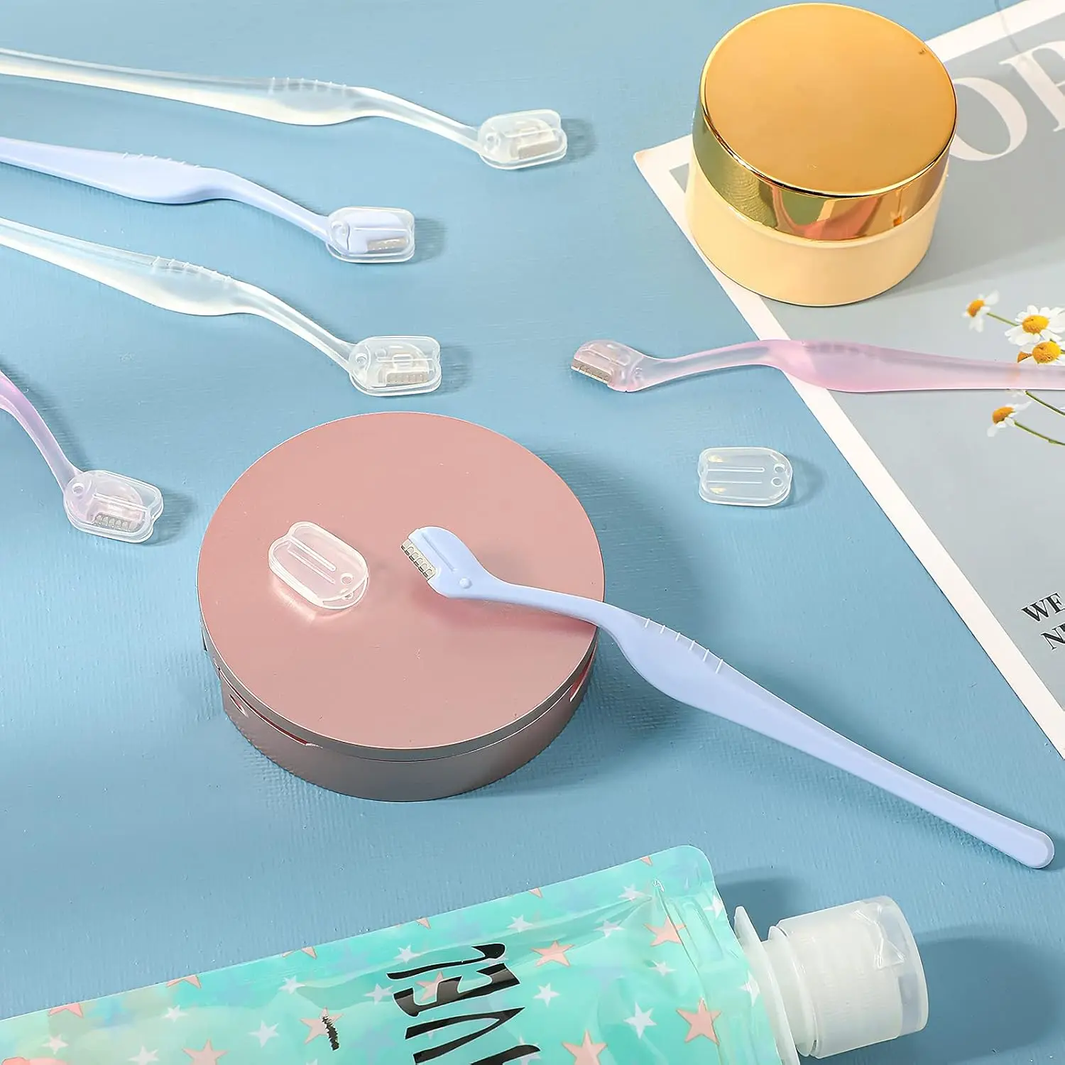 This 6-pack of Honoson eyebrow razors in blue, violet, and white, are designed with a precision cover for safe and easy facial hair removal, including eyebrows and upper lip.