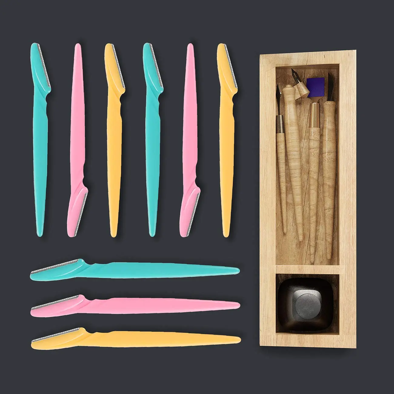 This set of 40 multi-color Solovey eyebrow razors offers safe, precise dermaplaning and facial hair removal for smooth, younger-looking skin, packaged in a clear storage case.