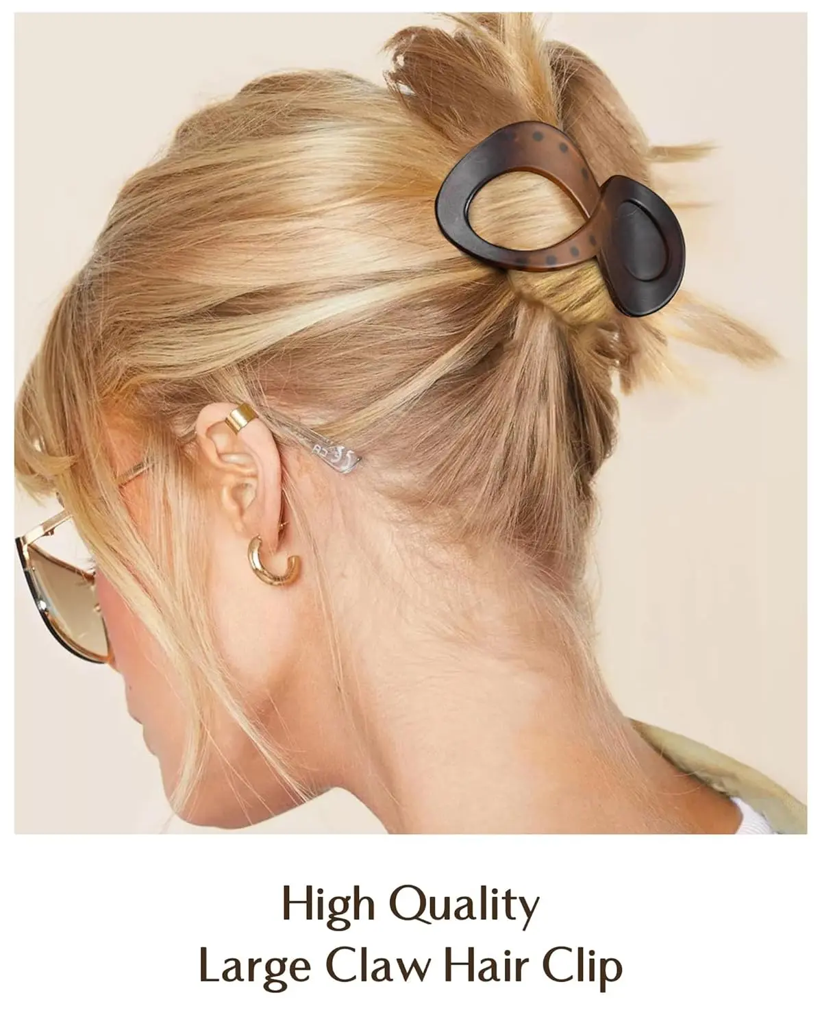 This two pack of stylish French hair clips in black and amber provides a strong hold for all hair types, keeping hair tidy for daily wear or special occasions.