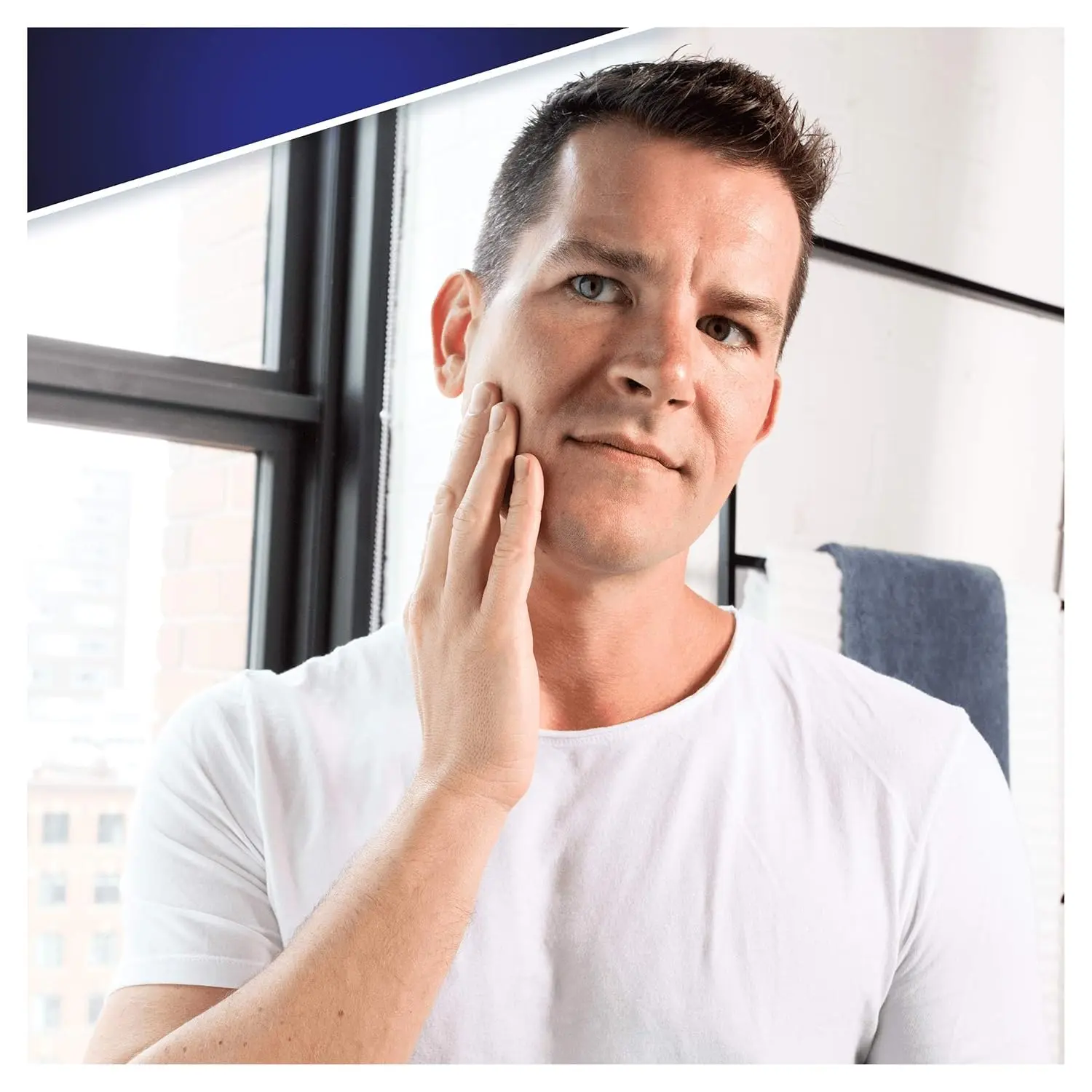 Ten Gillette Sensor Excel razor blades featuring a comfortable shave with soft micro-waved blades.