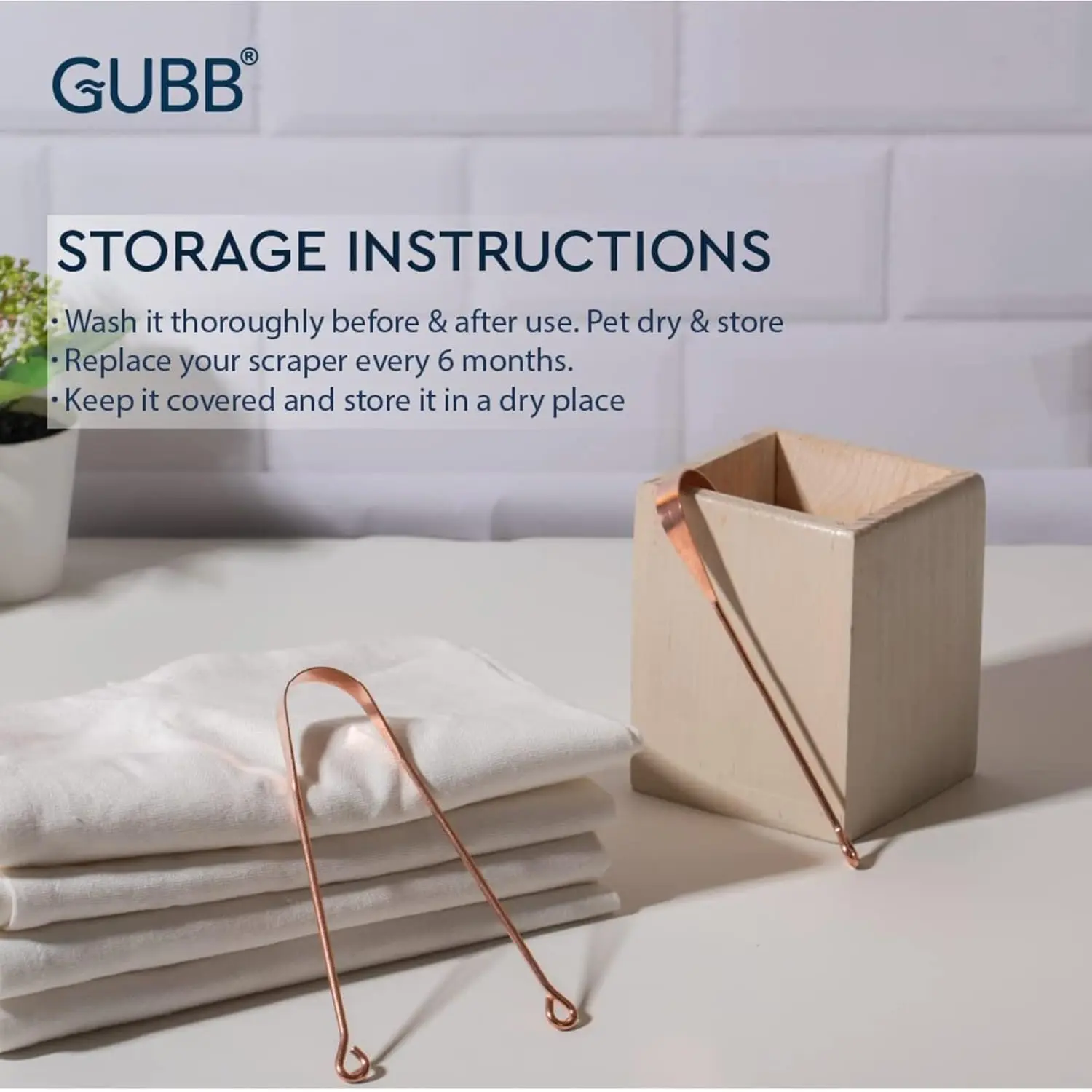 The GUBB copper tongue cleaner effectively removes bacteria and toxins, reducing bad breath and promoting better oral hygiene for a healthier mouth.
