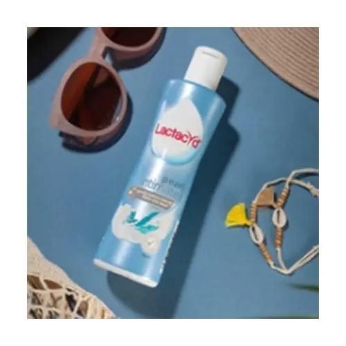 Lactacyd Pearl intimate wash gently restores natural skin tone with marine extracts, maintains pH balance, and is designed for sensitive skin.