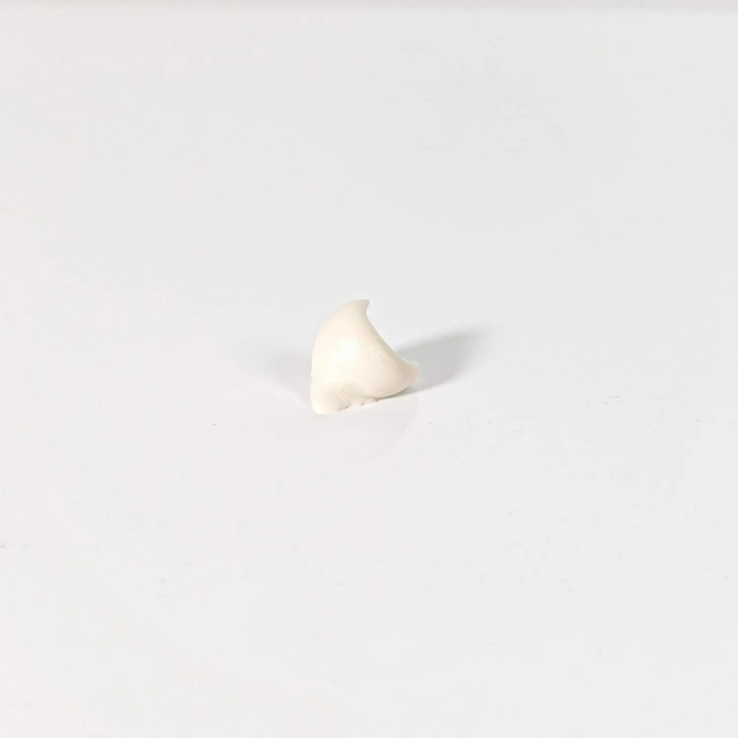 Level 3 men's styling paste provides a strong, long-lasting hold while improving hair strength and volume and protecting against damage.