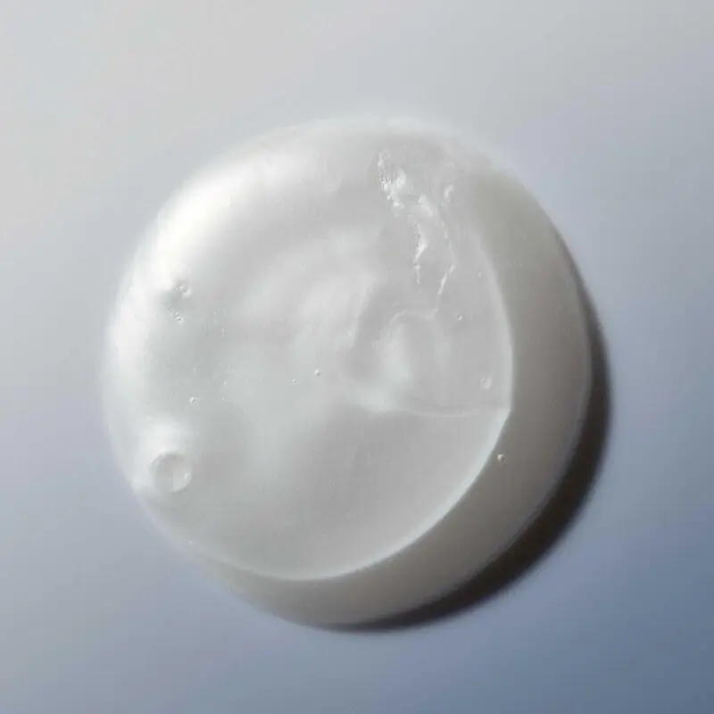 The Living Proof Strong Hair Essentials Kit features travel-sized shampoo, conditioner, Triple Bond Complex and dry shampoo to repair, strengthen, and protect hair, leaving it soft, shiny, and manageable while removing dirt and buildup.