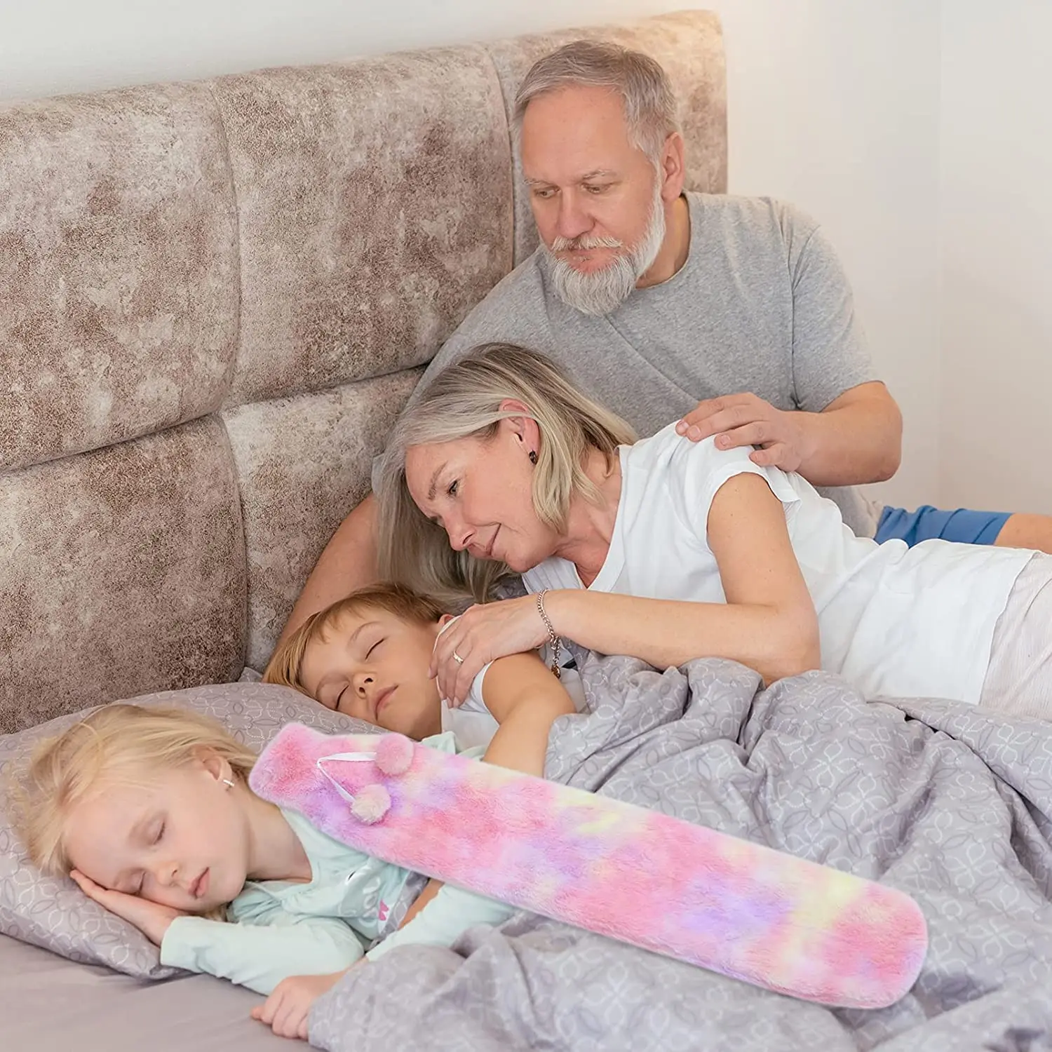 This long, flexible hot water bottle provides soothing warmth and pain relief for your back, neck, shoulders, and legs, keeping you cozy all night.