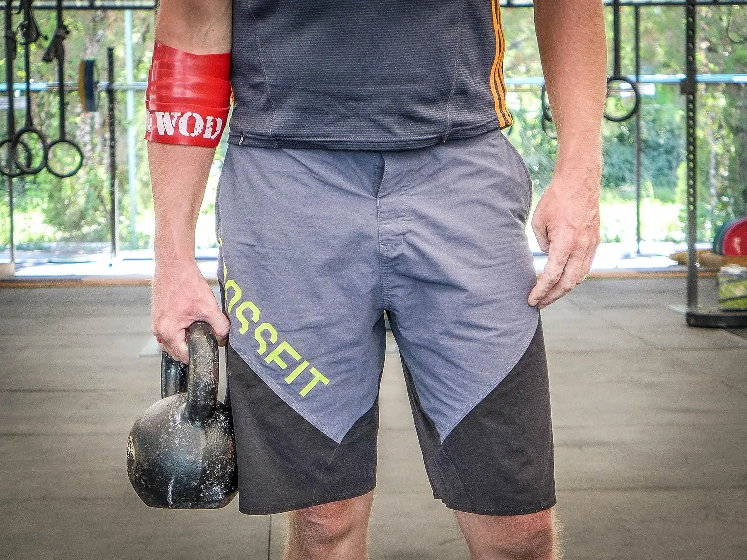 WOD Nation muscle floss bands in black and red, used for muscle recovery and improved mobility, come with a carrying case.