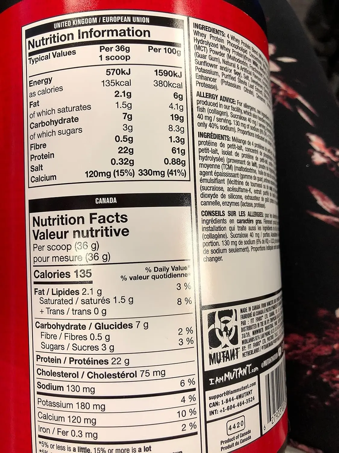 This is a container of Mutant Whey Dual Chamber protein powder in chocolate fudge flavor, weighing 1.8kg.