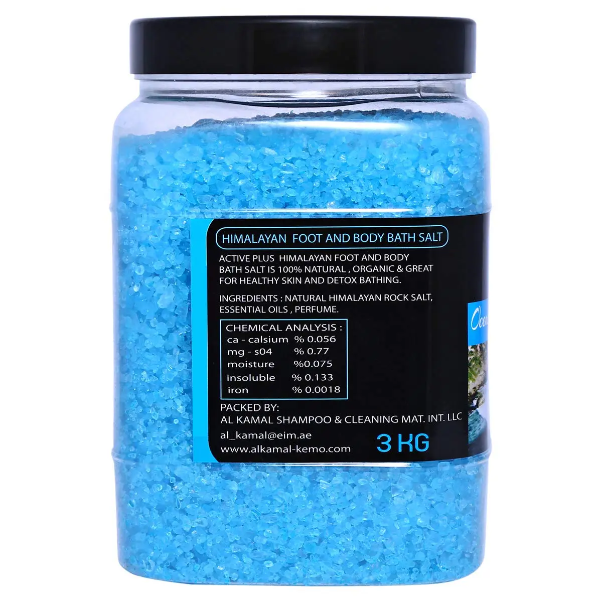 A 3 kg jar of blue Ocean Breeze bath salt from Active Plus, suitable for all skin types and tones.