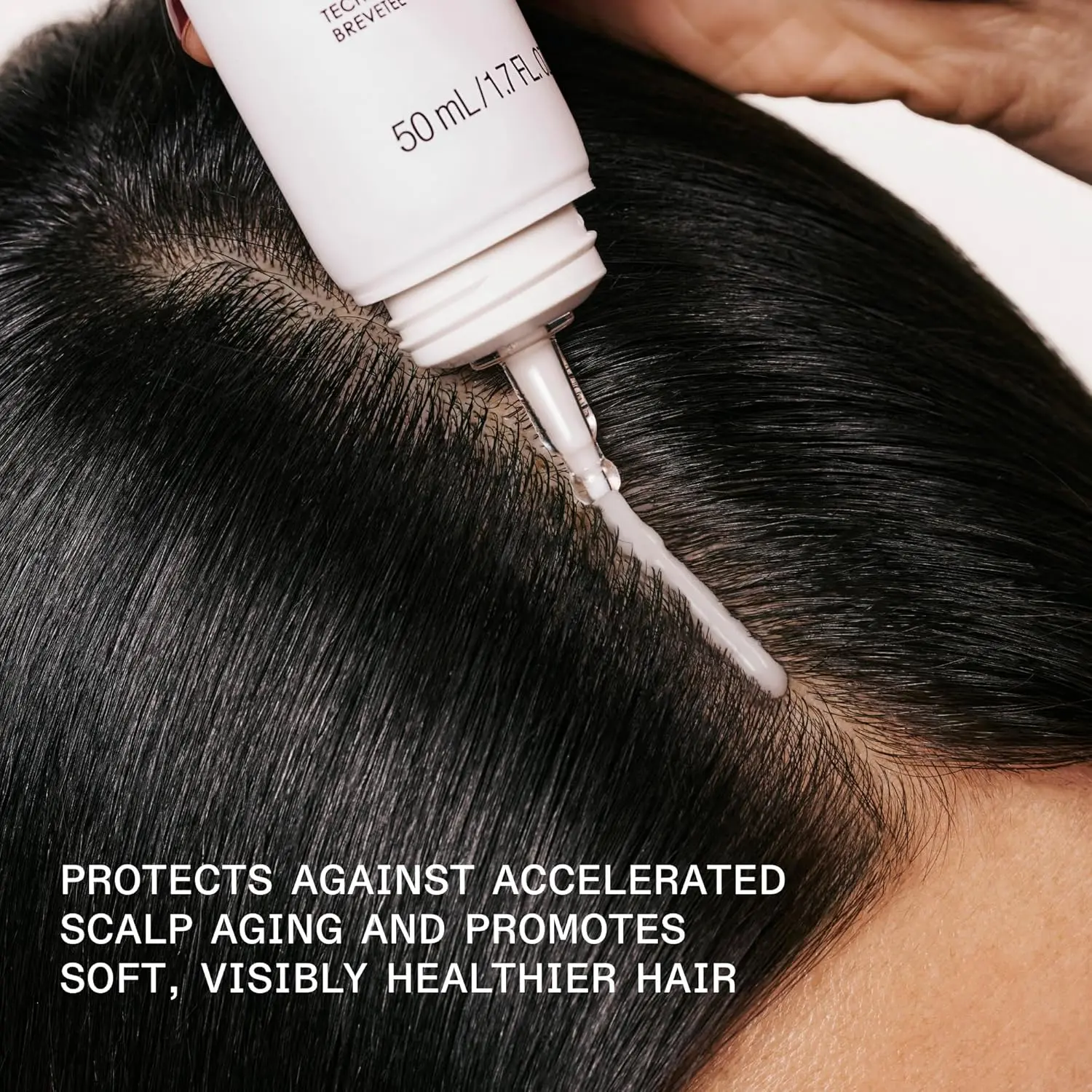 This Olaplex scalp treatment moisturizes and soothes the scalp while strengthening the barrier for healthy, shiny hair.