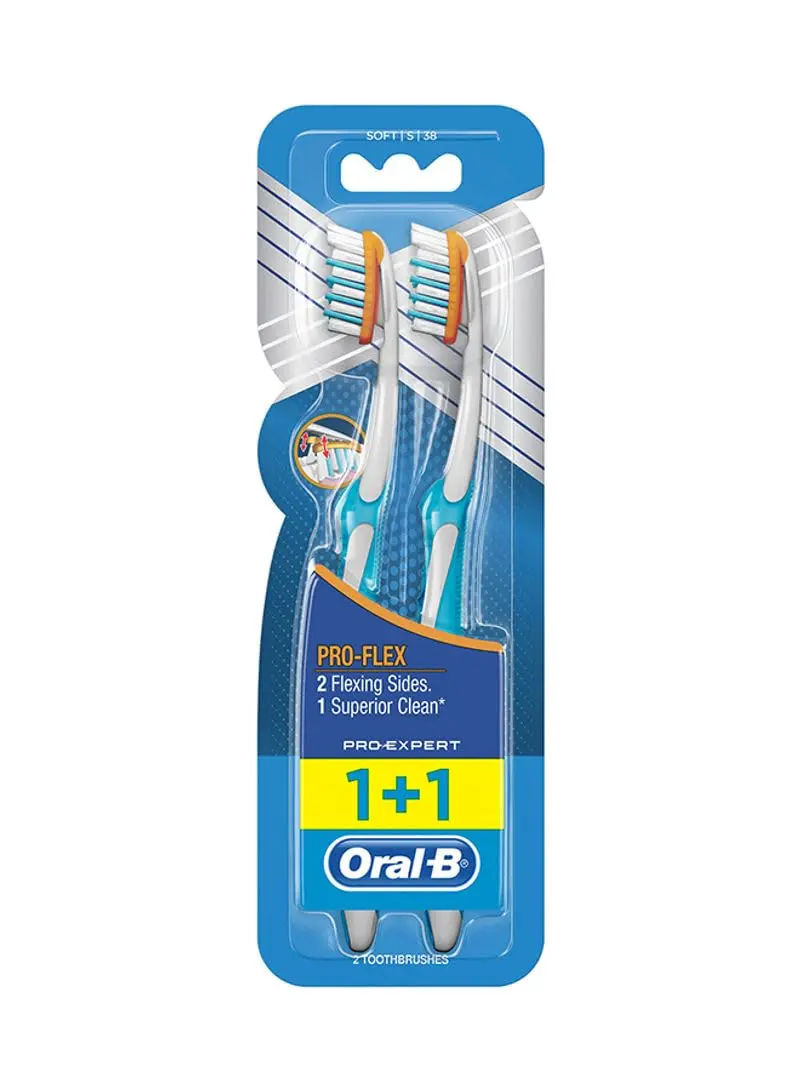 Two Oral-B Pro-Expert ProFlex soft manual toothbrushes with flexing heads and crisscross bristles designed to remove plaque, reduce gingivitis, and improve gum health.