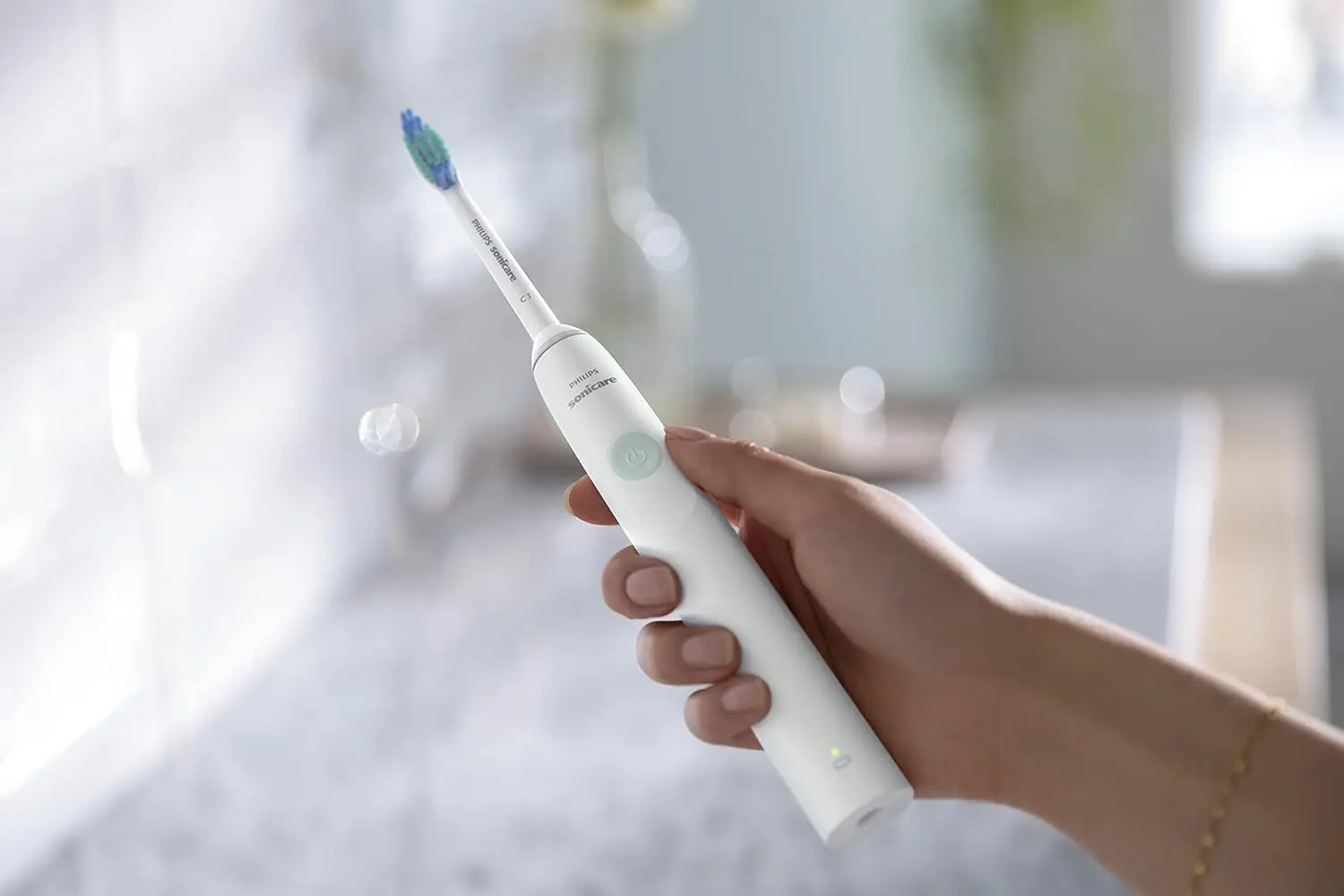 Philips Sonicare rechargeable electric toothbrush in white provides superior plaque removal for a gentle and effective clean that protects your gums.