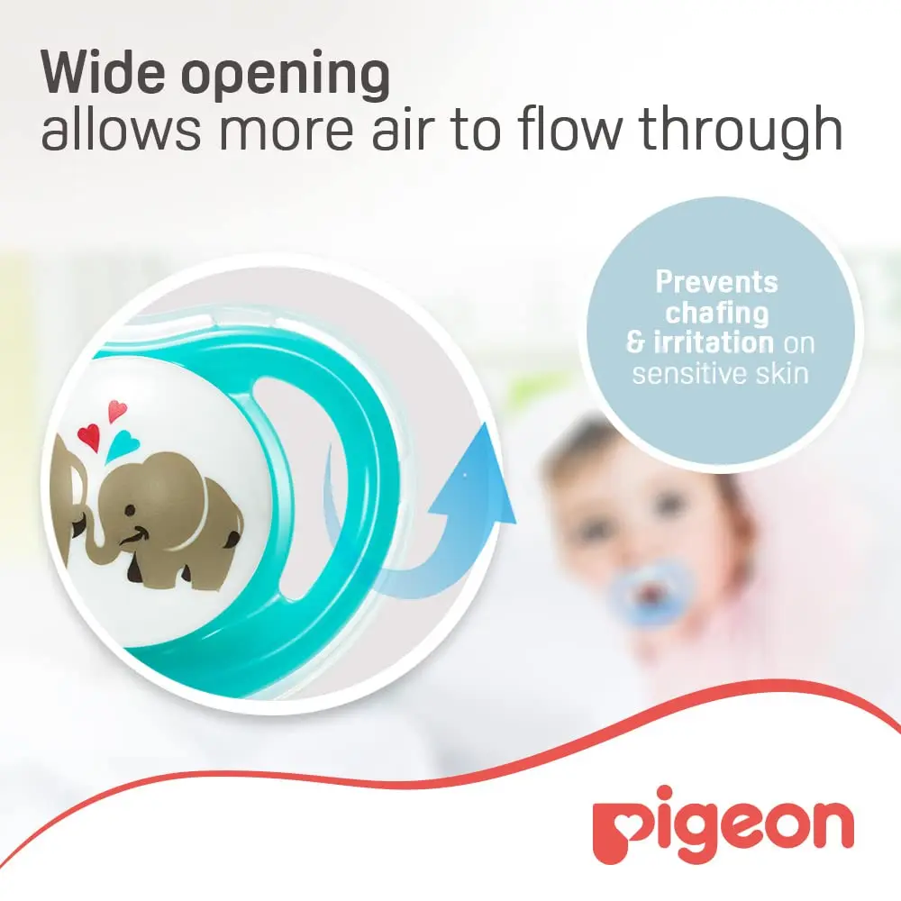 The Pigeon Minilight Pacifier Twin M size for girls features a soft silicone nipple, lightweight design, and breather holes for baby's comfort and safety.