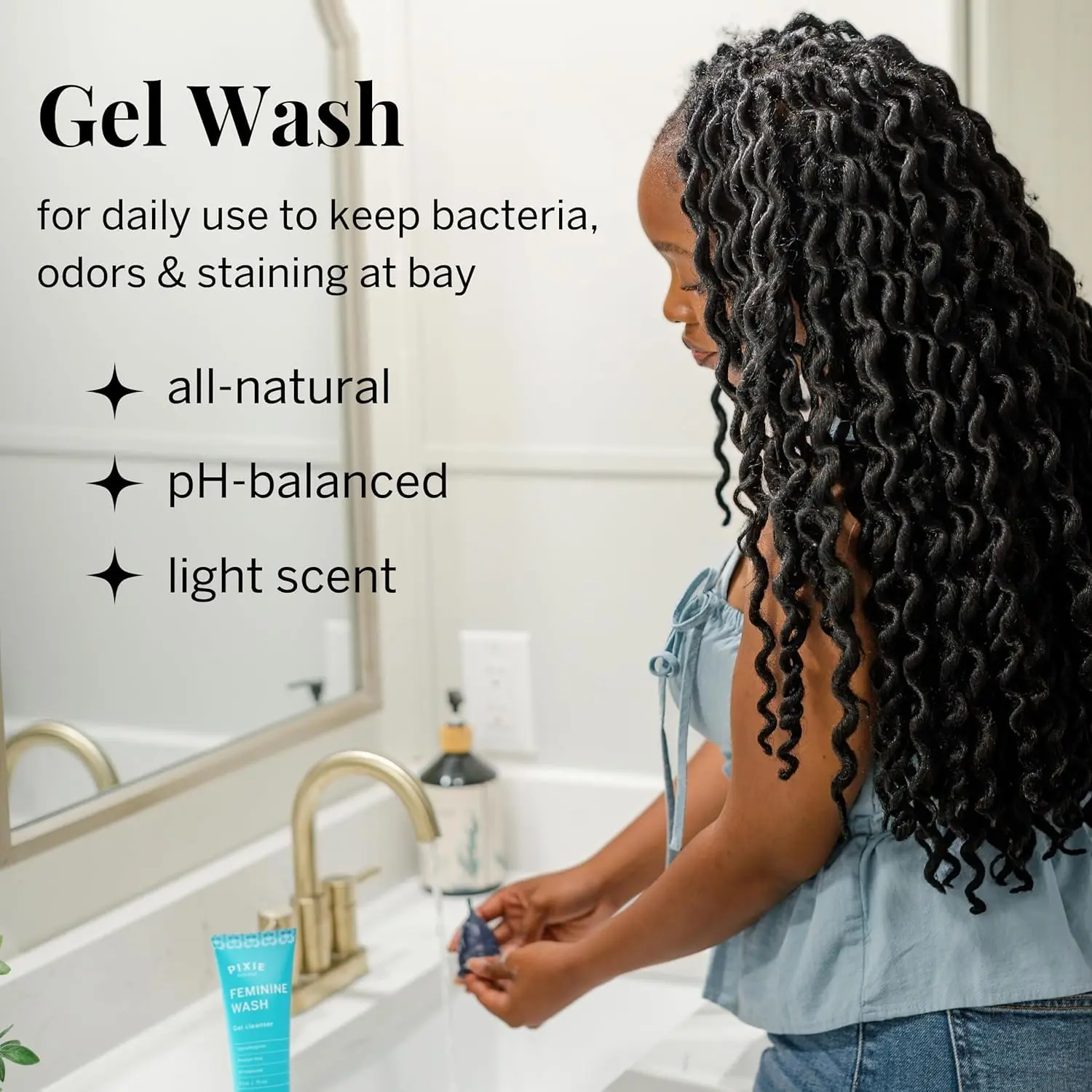 This Pixie menstrual disc kit contains a small and large medical-grade silicone disc, lube, wash, sterilizing cup and wipes for comfortable and safe period protection up to 12 hours.