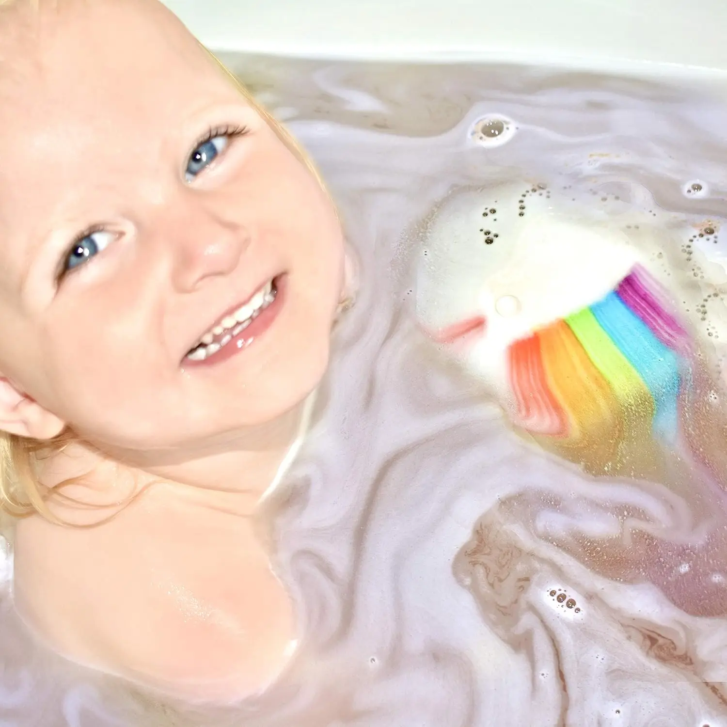 Zimpli Kids rainbow bath bombs create a colourful, fizzing bath adventure with a delicious strawberry scent while changing the colour of the water, are skin safe, vegan friendly and biodegradable.