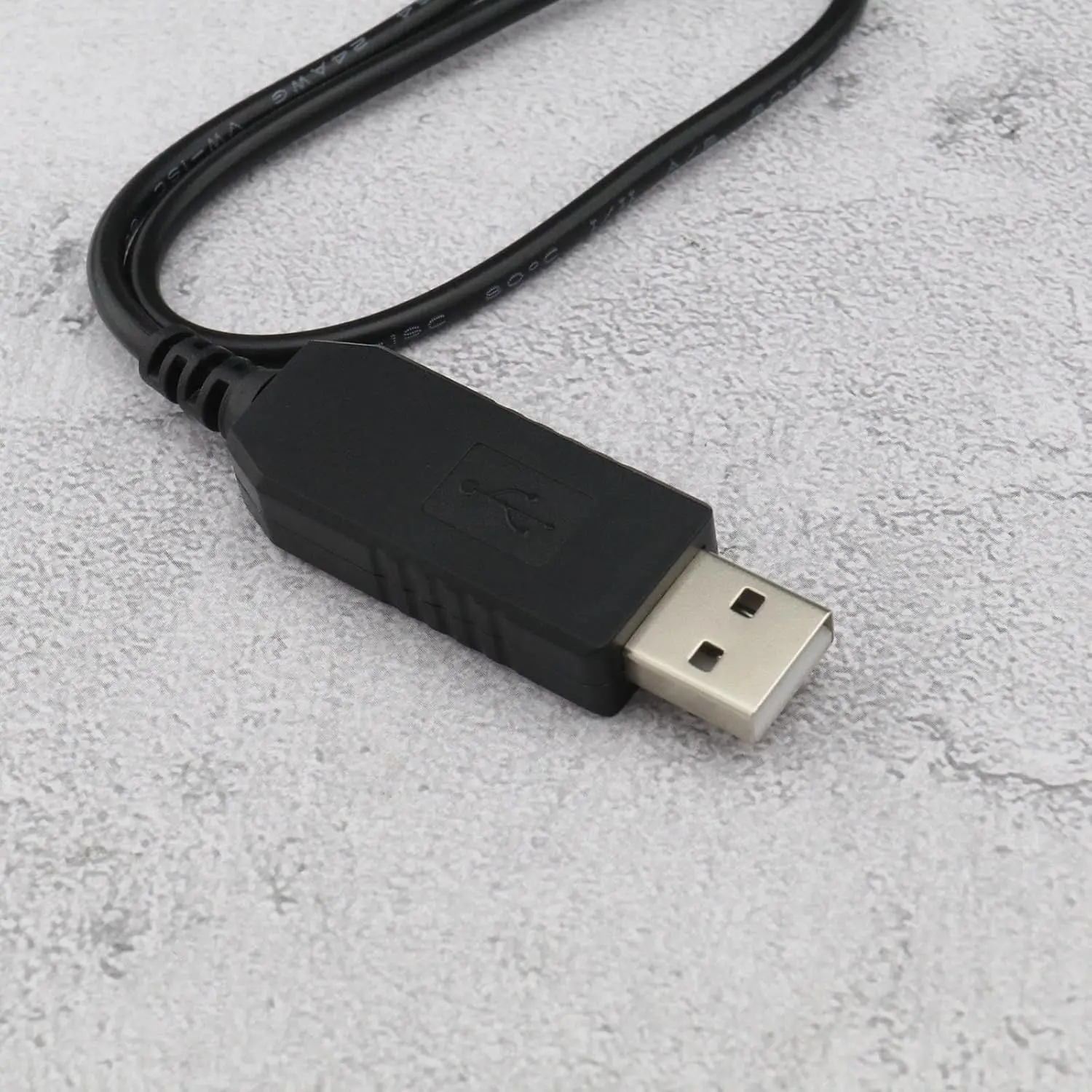 This USB charging cable is compatible with Remington Barba beard trimmers MB320, MB320C, MB42C, MB310C, MB200, and Pa3215U, providing a stable 3.2V power supply for efficient and reliable charging.