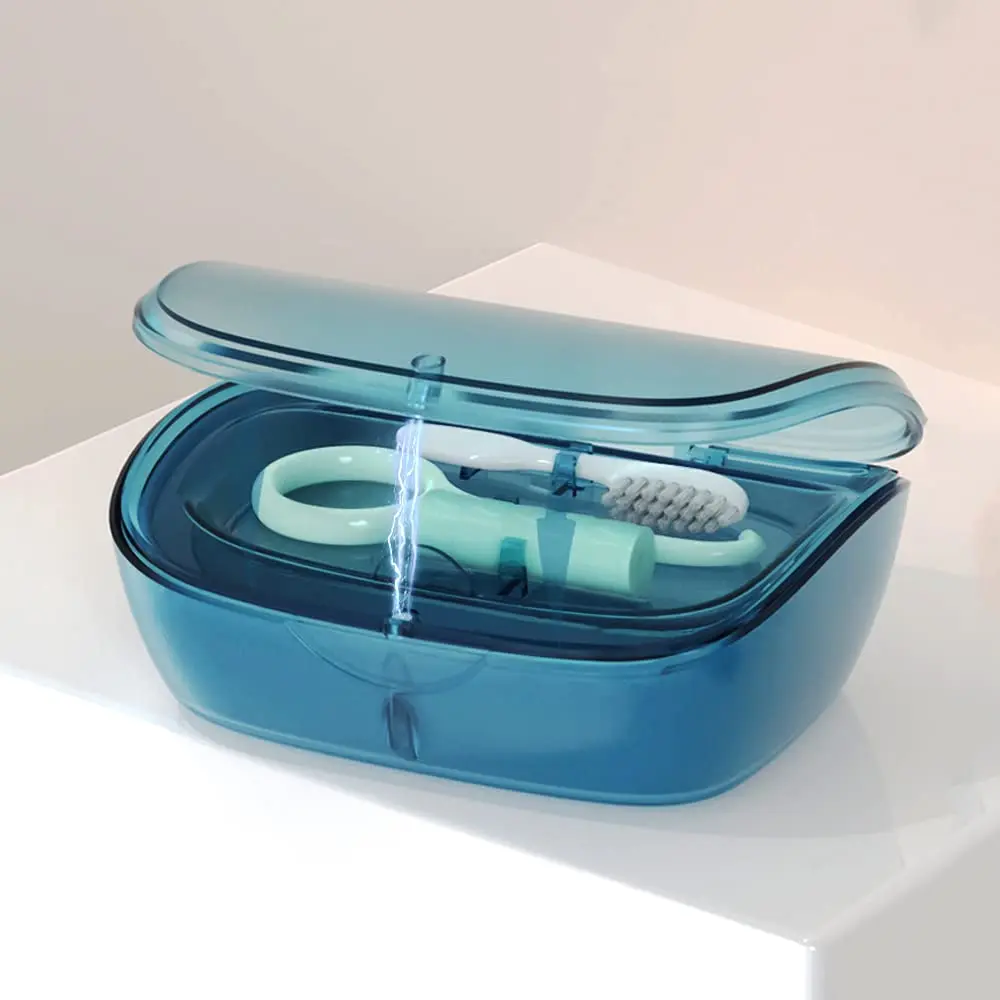 This durable retainer box is perfect for travel and home storage, keeping your mouth guard, dentures, or aligners clean and safe from dirt.