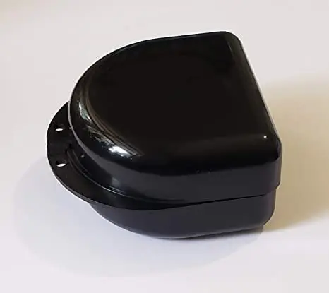 Black retainer box made of sturdy plastic, ideal for storing and protecting mouth guards, dentures, and orthodontic retainers, keeping them safe, clean, and free from damage and bacteria.