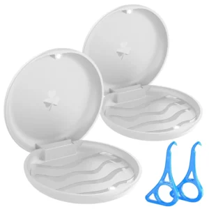 This retainer case set includes two durable, food-grade PC orthodontic boxes with magnetic closure and two aligner removal tools for convenient and hygienic storage and transport of dentures, mouth guards, and retainers.