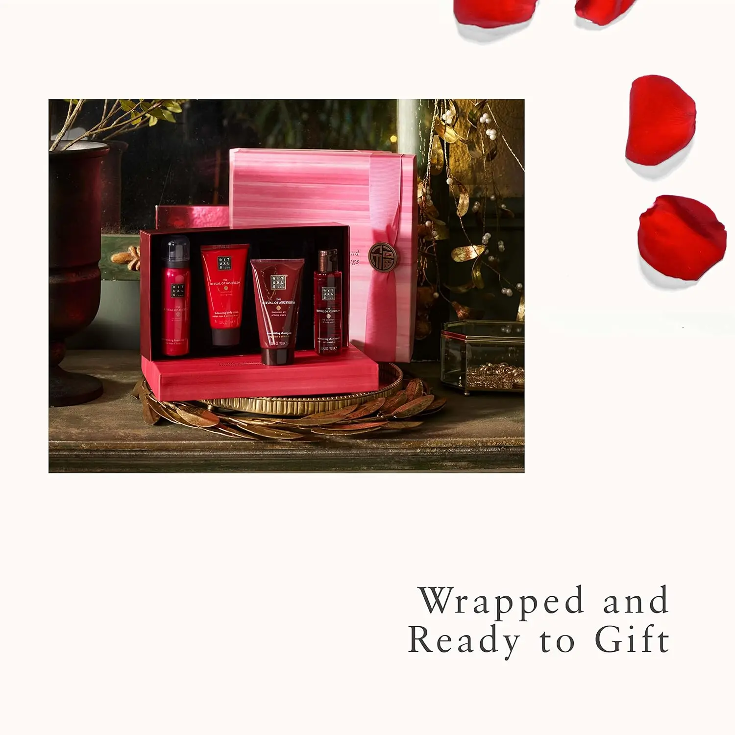 This RITUALS Ayurveda gift set for women includes shower foam, shampoo, body cream, and shower oil, enriched with soothing sweet almond oil and the sweet scent of Indian rose for balanced body, mind, and soul.
