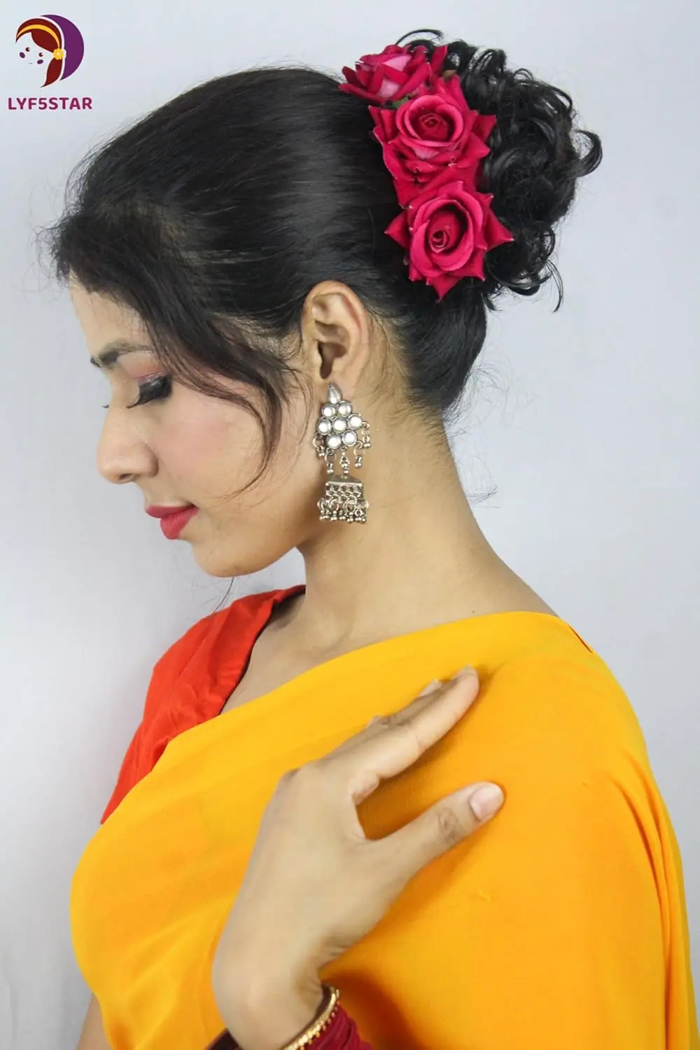 This set features four handmade dark pink rose hair pins, perfect for adding a touch of floral elegance to weddings, parties, or everyday hairstyles.