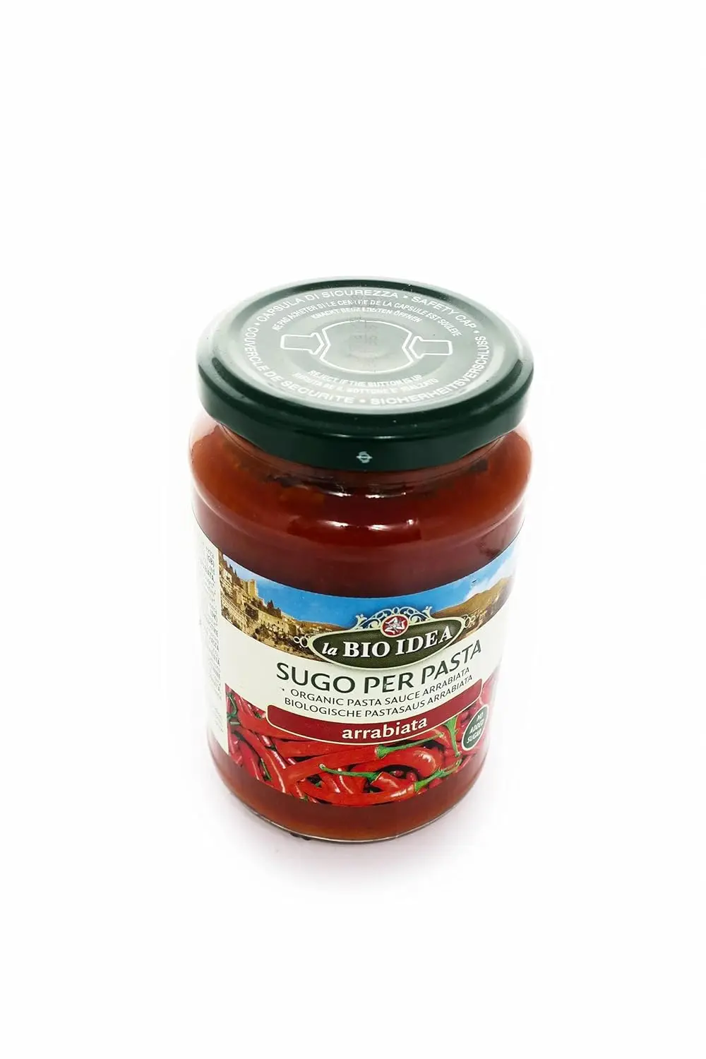 A jar of Pearlie White organic pasta sauce made with ripe tomatoes, extra virgin olive oil, red pepper, garlic, parsley and chili.